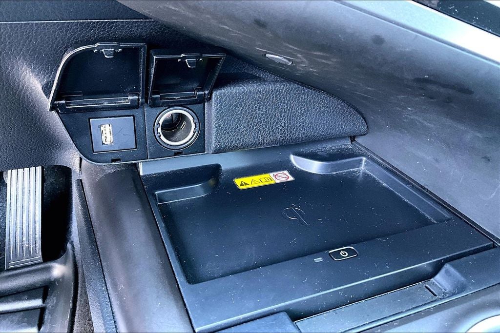 2023 Toyota Camry Hybrid XLE