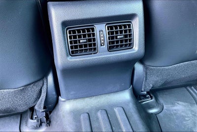 2023 Toyota Camry Hybrid XLE