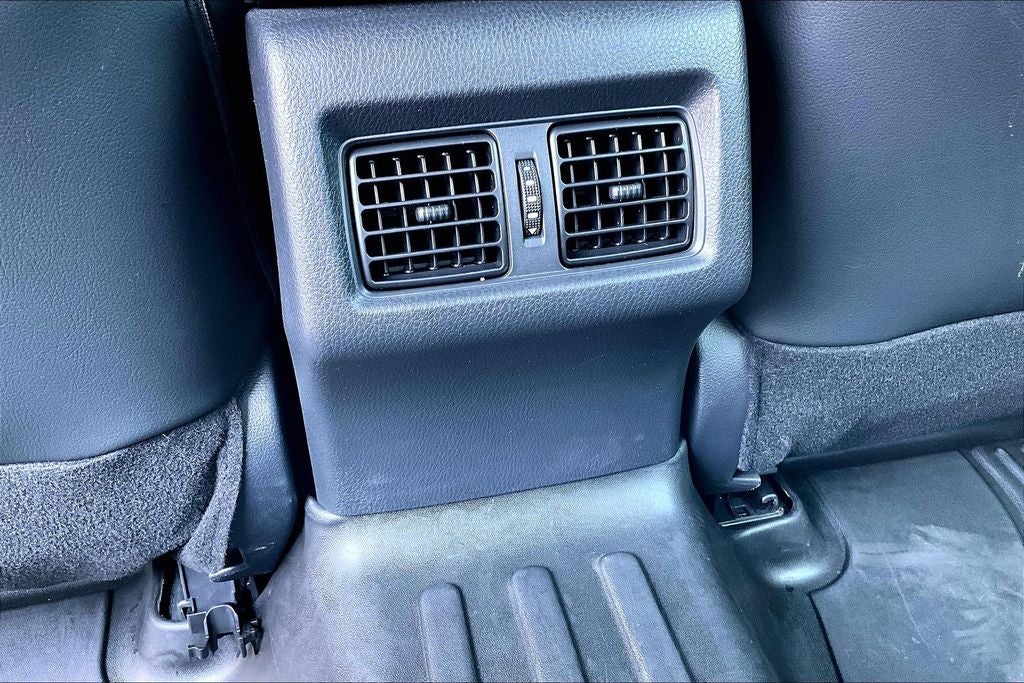 2023 Toyota Camry Hybrid XLE