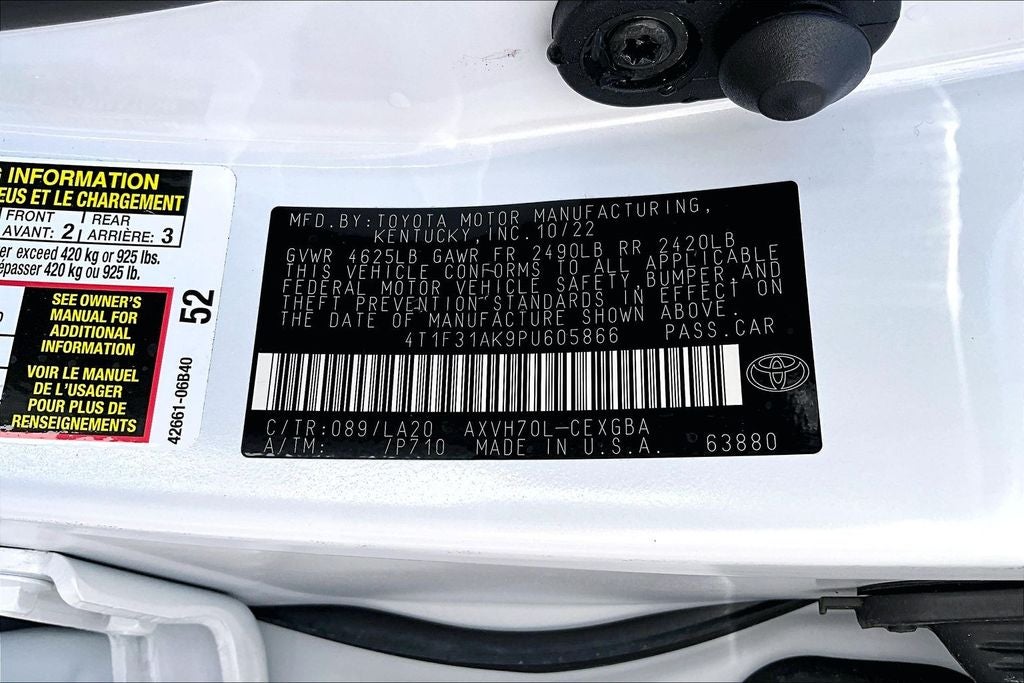 2023 Toyota Camry Hybrid XLE