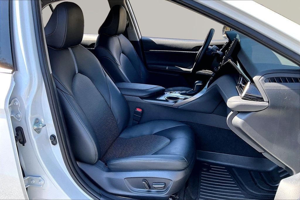 2023 Toyota Camry Hybrid XLE