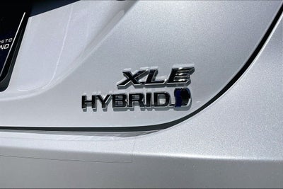2023 Toyota Camry Hybrid XLE