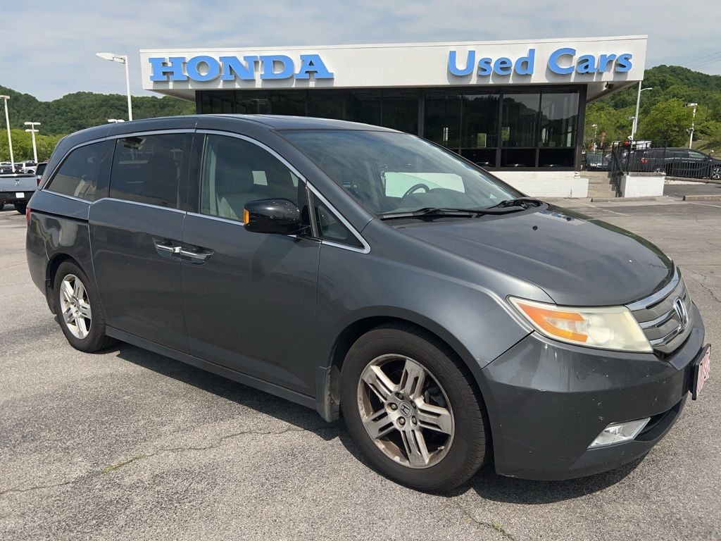 2013 Honda Odyssey Touring Elite's photo