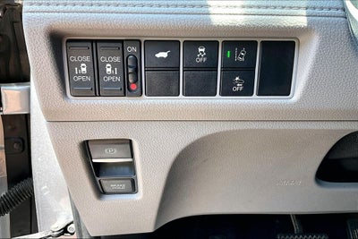 2019 Honda Odyssey EX-L w/Navigation and Rear Entertainment System