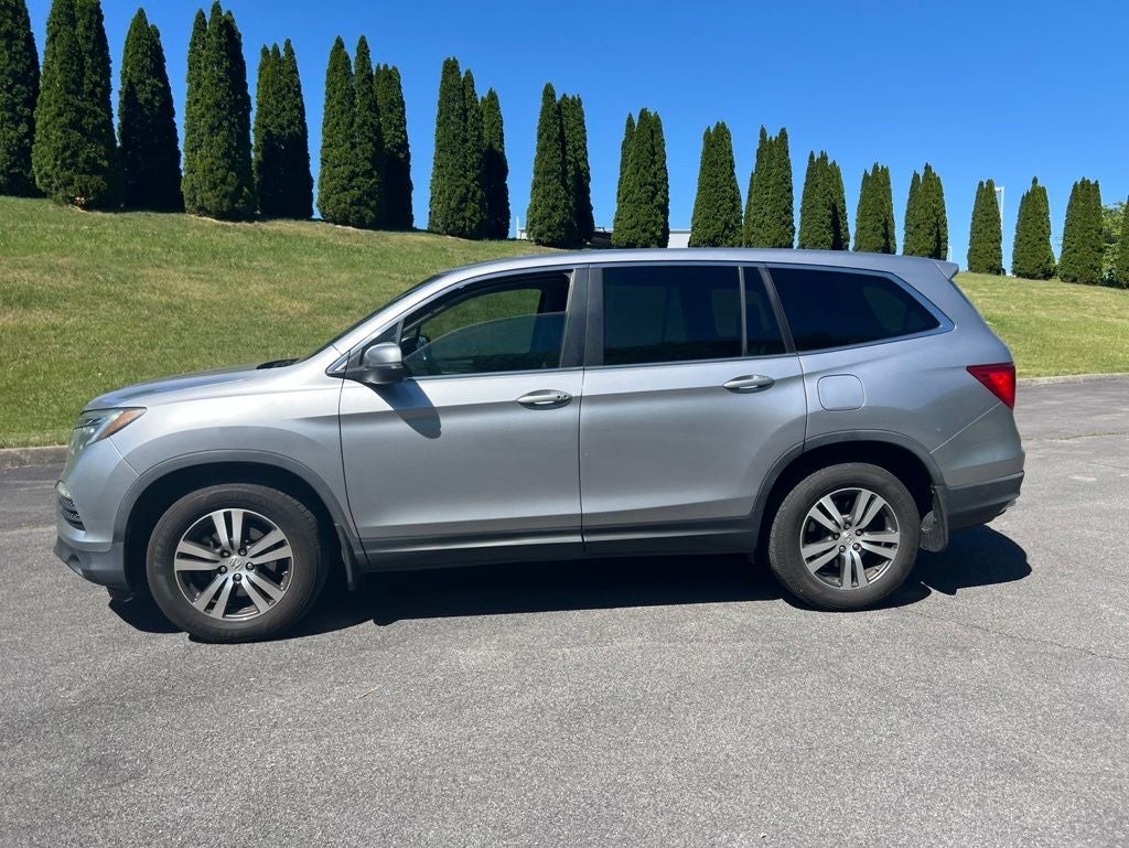 2017 Honda Pilot EX-L w/Rear Entertainment System