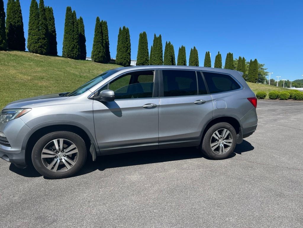 2017 Honda Pilot EX-L w/Rear Entertainment System