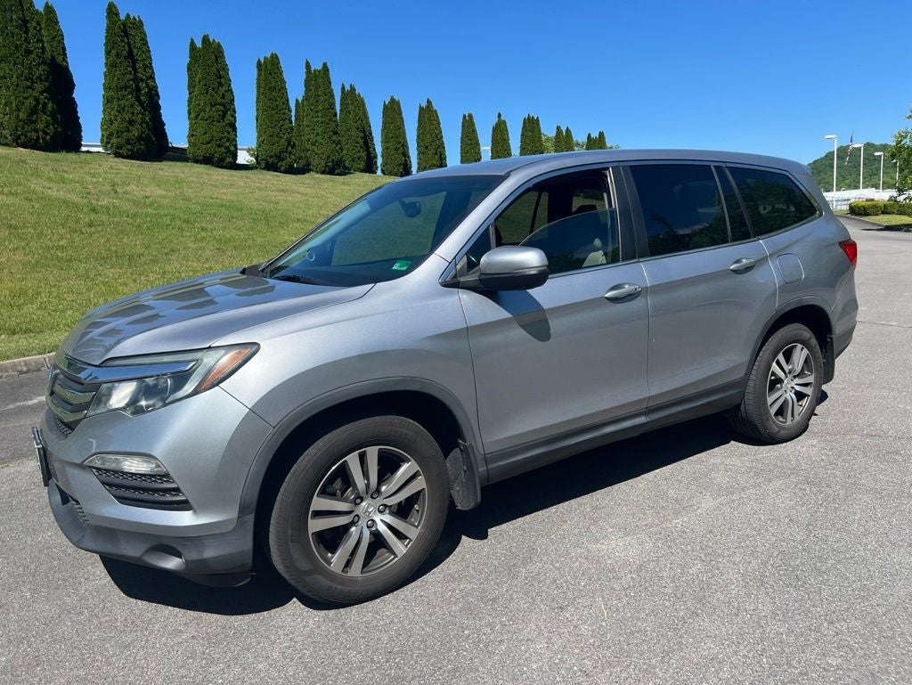 2017 Honda Pilot EX-L w/Rear Entertainment System
