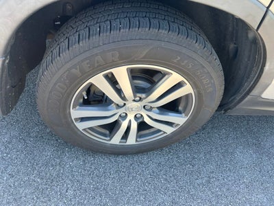 2017 Honda Pilot EX-L w/Rear Entertainment System