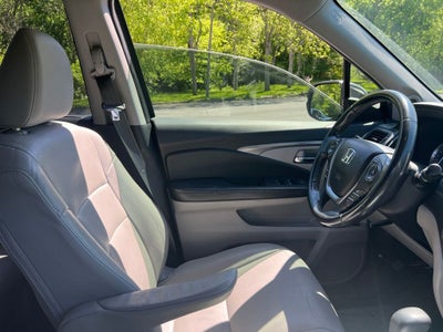 2017 Honda Pilot EX-L w/Rear Entertainment System