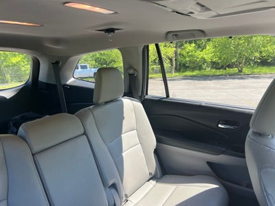 2017 Honda Pilot EX-L w/Rear Entertainment System
