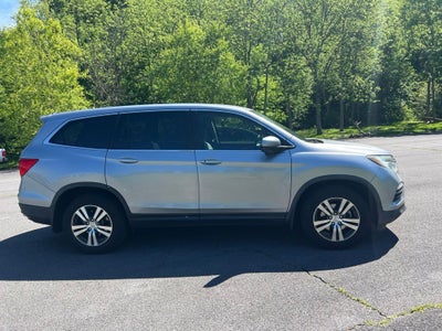 2017 Honda Pilot EX-L w/Rear Entertainment System