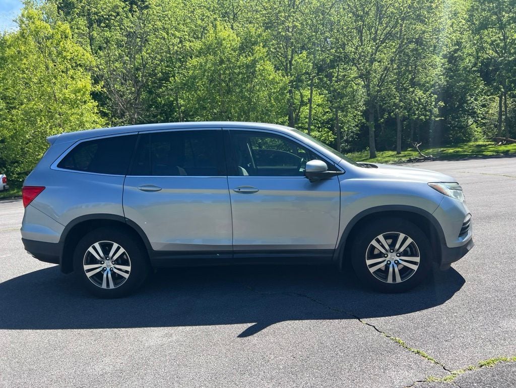 2017 Honda Pilot EX-L w/Rear Entertainment System