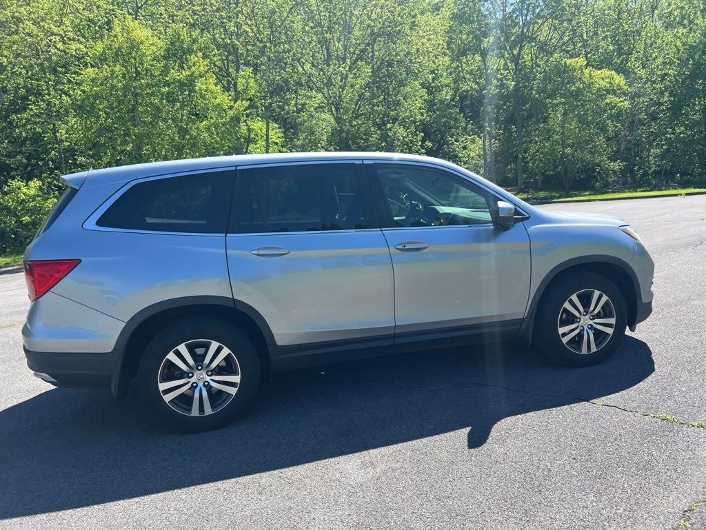2017 Honda Pilot EX-L w/Rear Entertainment System