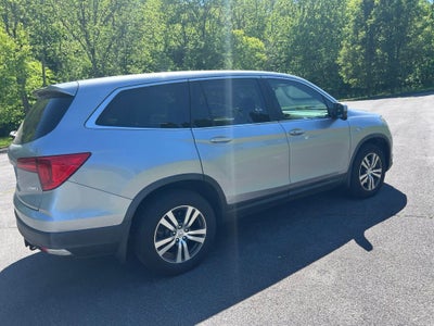 2017 Honda Pilot EX-L w/Rear Entertainment System