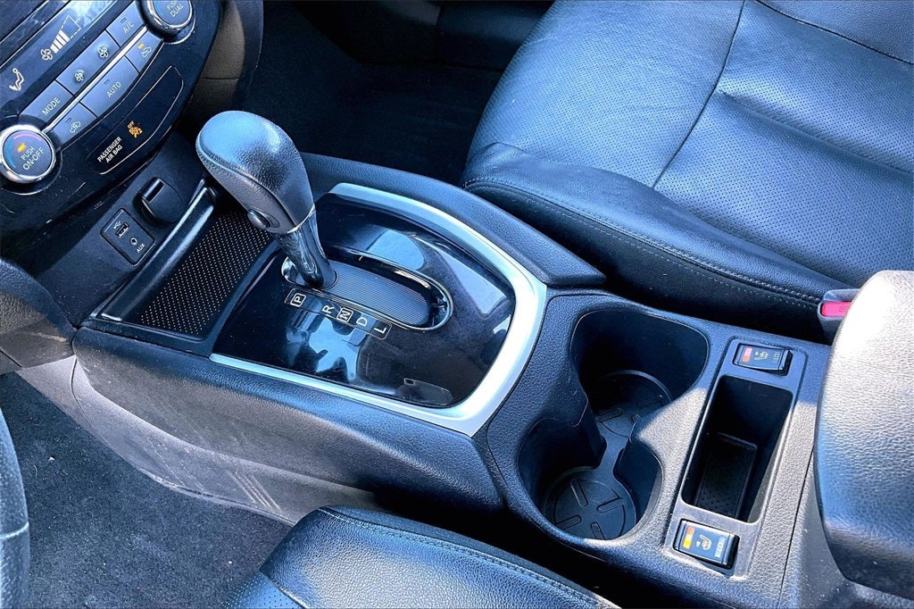 2016 Nissan Rogue SL