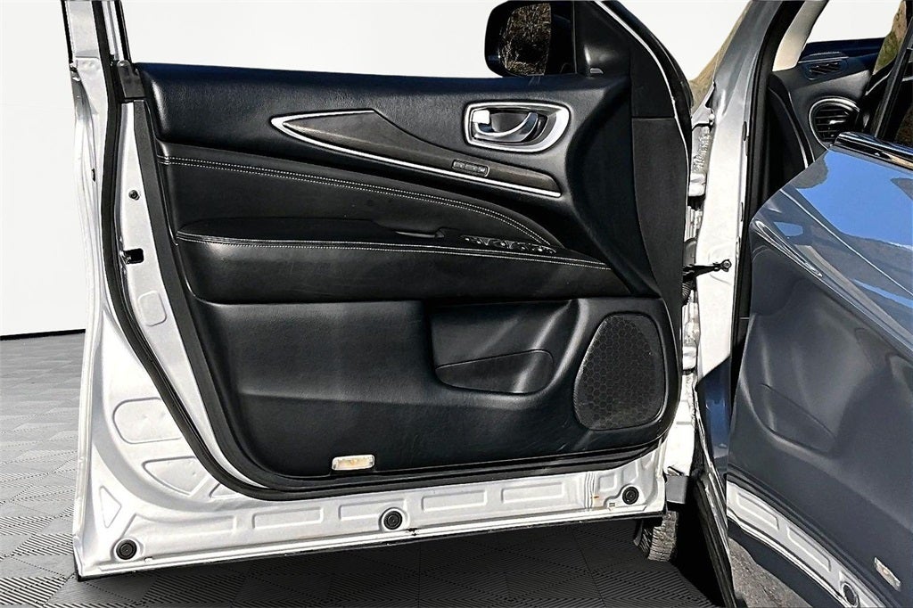 2019 INFINITI QX60 LUXE