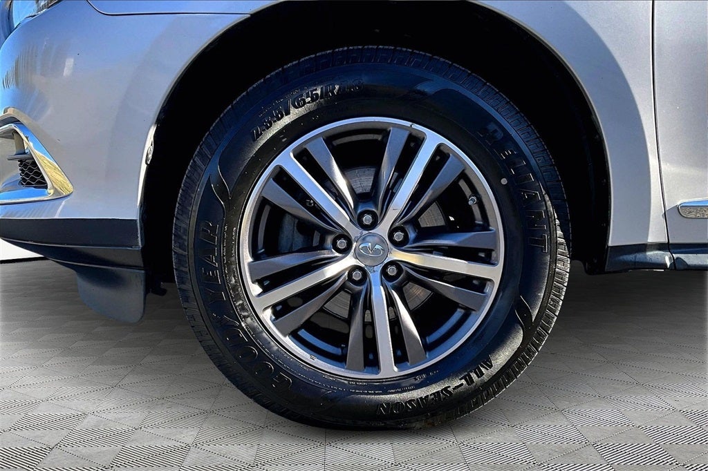 2019 INFINITI QX60 LUXE