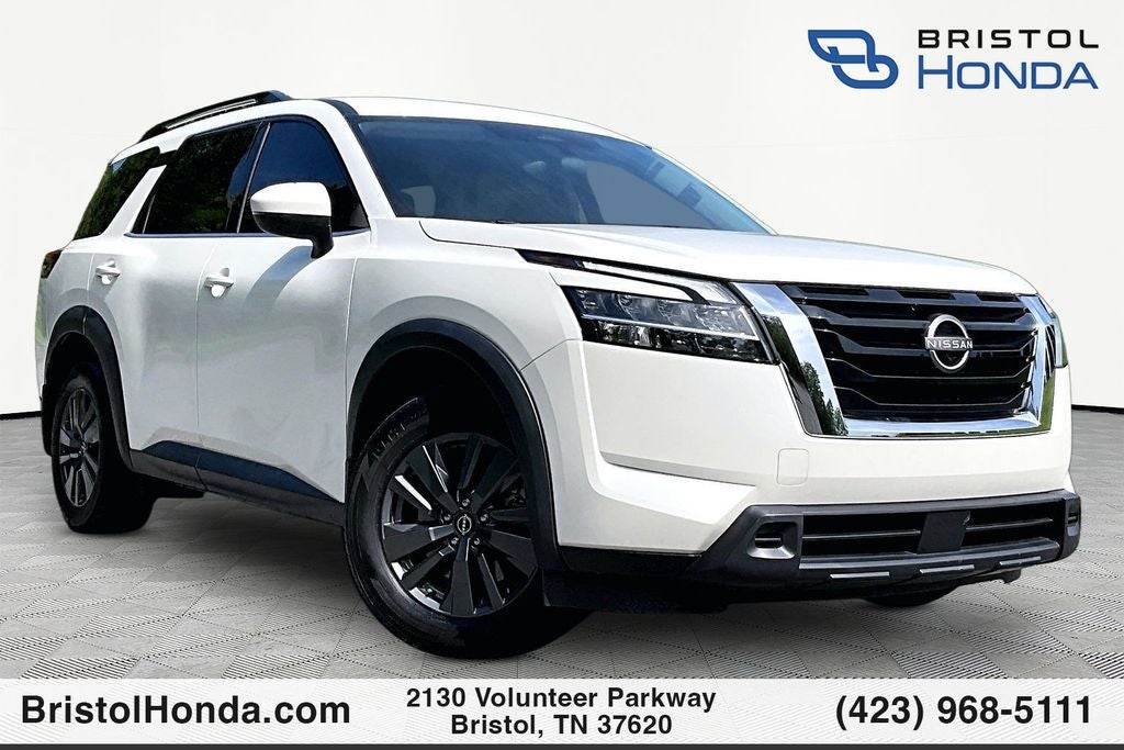 2022 Nissan Pathfinder SV
