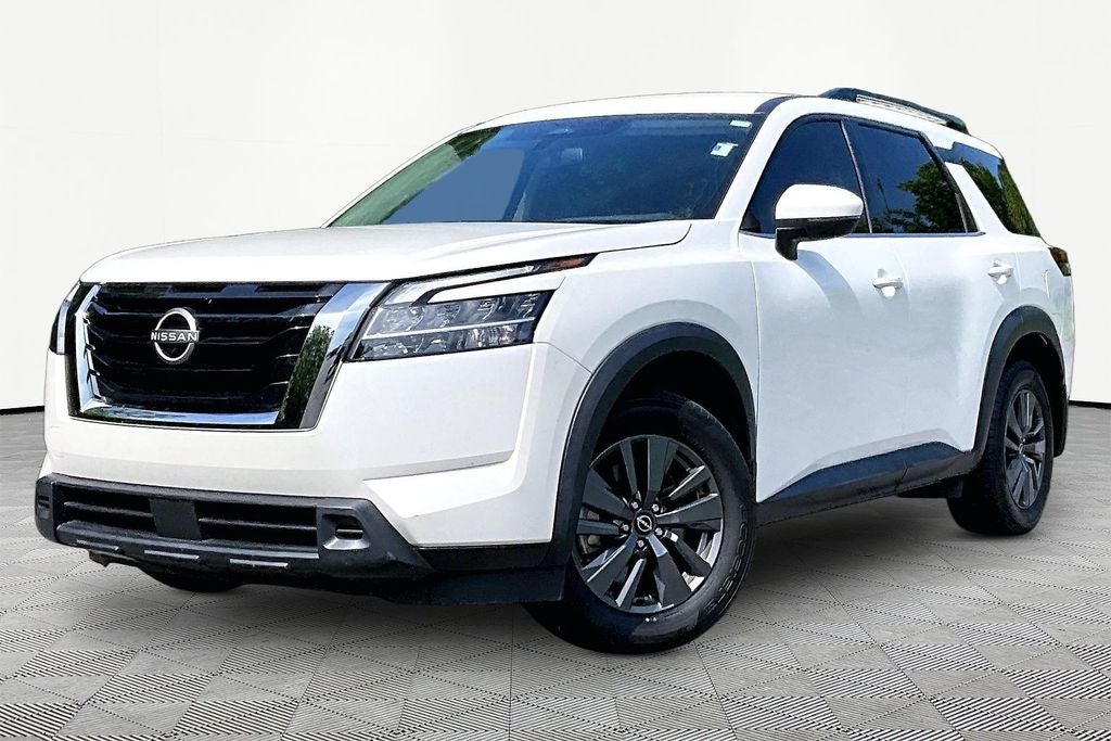 2022 Nissan Pathfinder SV