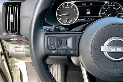 2022 Nissan Pathfinder SV