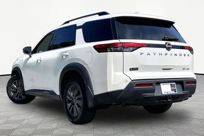 2022 Nissan Pathfinder SV