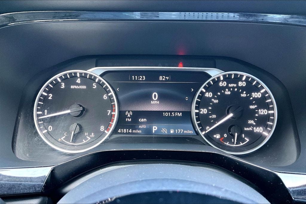 2022 Nissan Pathfinder SV