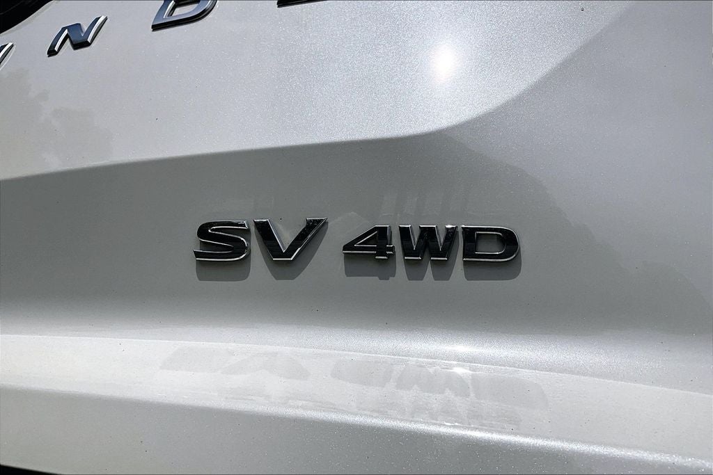 2022 Nissan Pathfinder SV