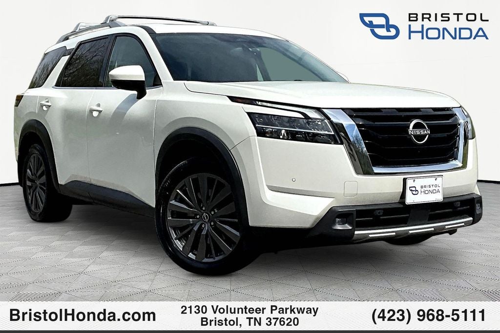 2022 Nissan Pathfinder SL