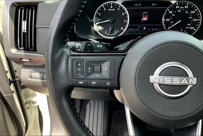 2022 Nissan Pathfinder SL
