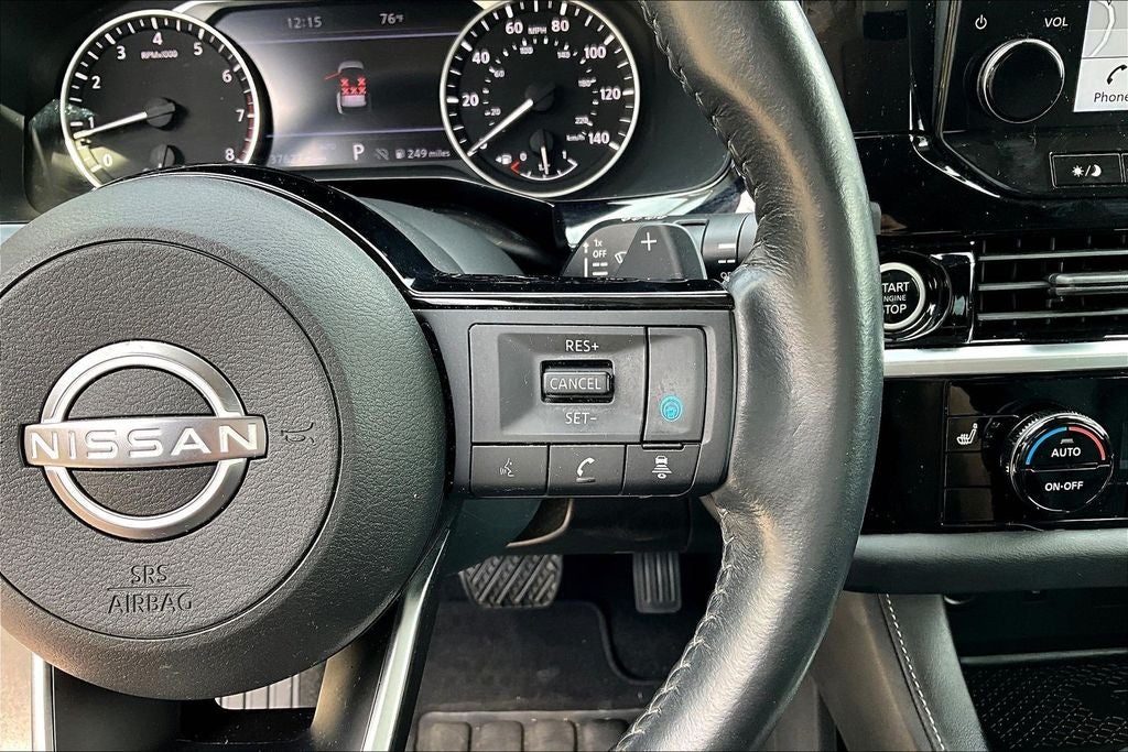 2022 Nissan Pathfinder SL