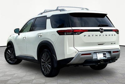 2022 Nissan Pathfinder SL