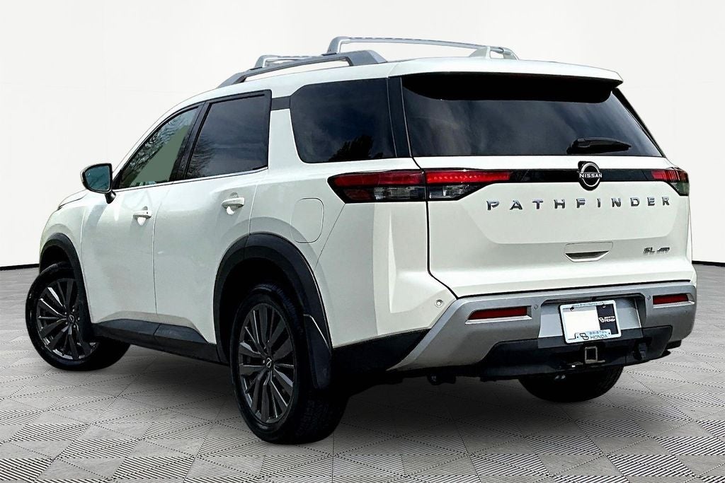 2022 Nissan Pathfinder SL