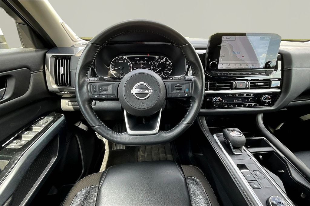 2022 Nissan Pathfinder SL