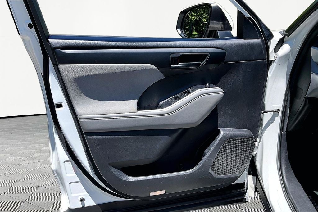 2021 Toyota Highlander Hybrid LE