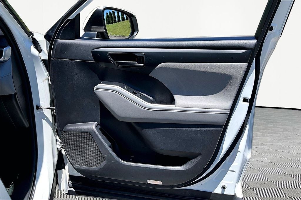 2021 Toyota Highlander Hybrid LE