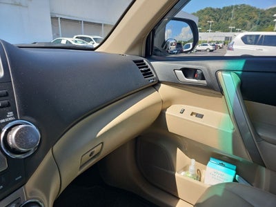 2012 Toyota Highlander SE
