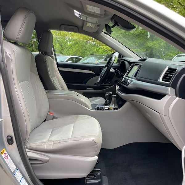 2017 Toyota Highlander LE Plus