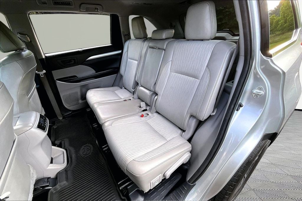 2017 Toyota Highlander LE Plus