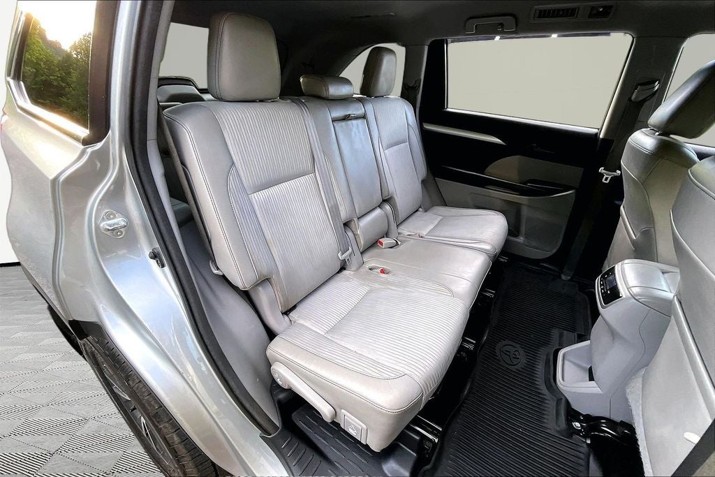 2017 Toyota Highlander LE Plus