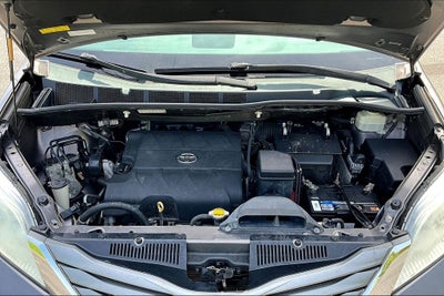 2013 Toyota Sienna Limited 7 Passenger