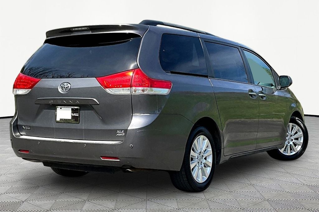 2013 Toyota Sienna Limited 7 Passenger