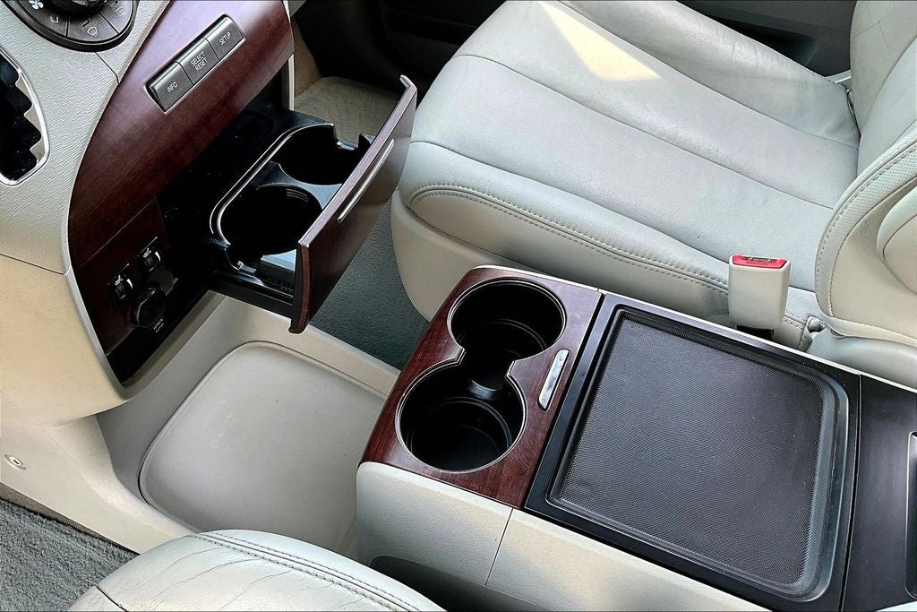 2013 Toyota Sienna Limited 7 Passenger