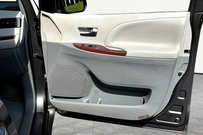 2013 Toyota Sienna Limited 7 Passenger