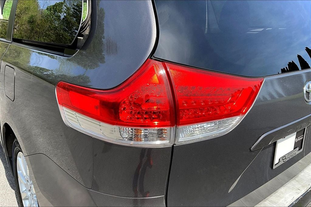 2013 Toyota Sienna Limited 7 Passenger