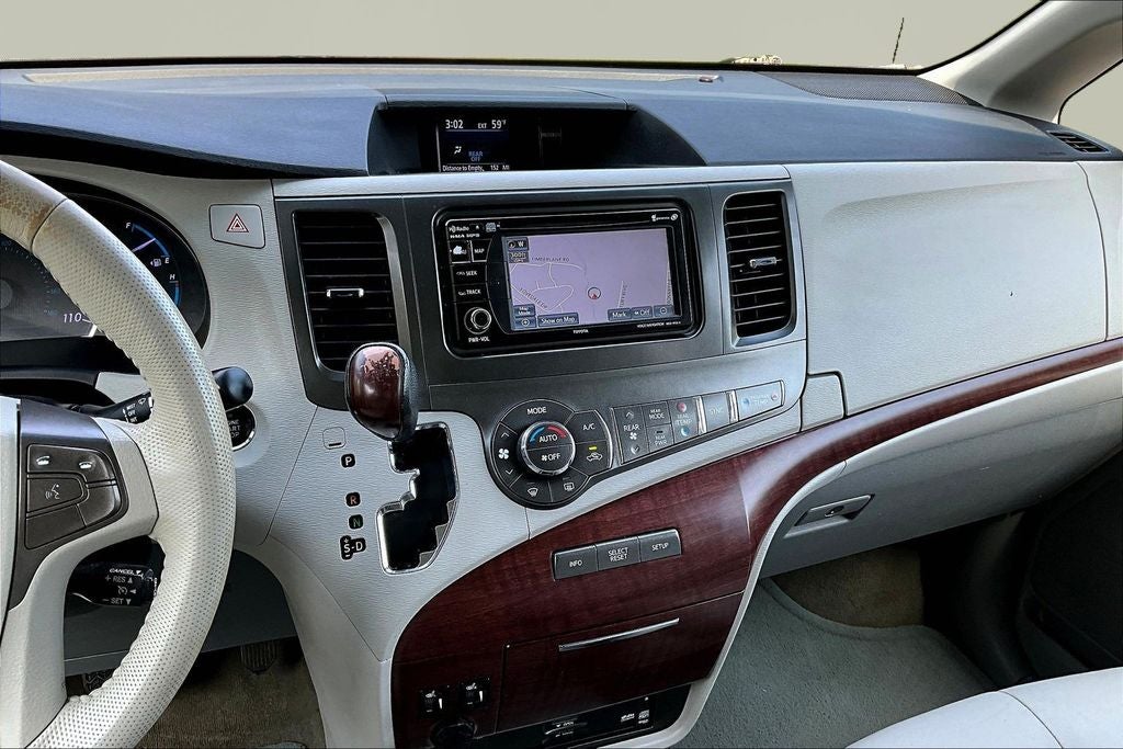 2013 Toyota Sienna Limited 7 Passenger