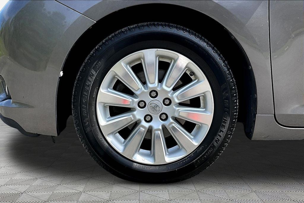 2013 Toyota Sienna Limited 7 Passenger