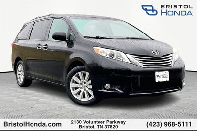 2017 Toyota Sienna XLE Premium 7 Passenger