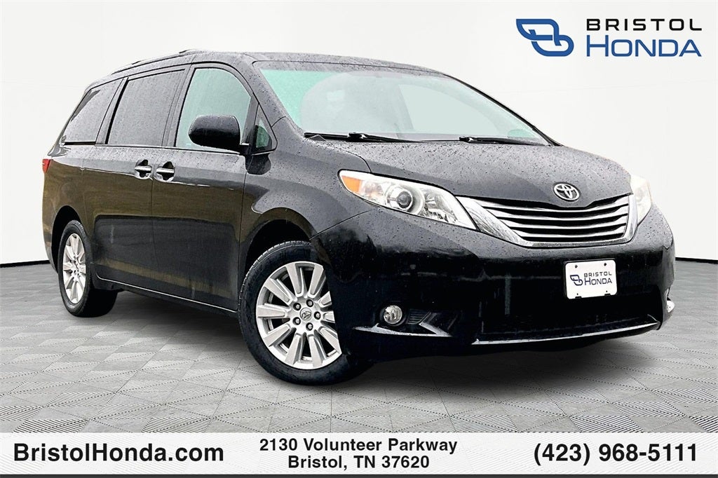 2017 Toyota Sienna XLE Premium 7 Passenger