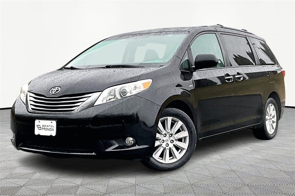 2017 Toyota Sienna XLE Premium 7 Passenger