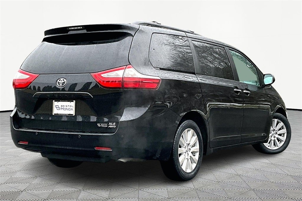 2017 Toyota Sienna XLE Premium 7 Passenger